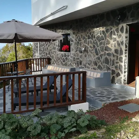 La Campana De Arriba Apartment *